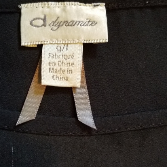 DYNAMITE Blurred & Distressed Graphic Top (Size L) - Picture 5 of 6